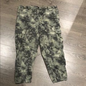 Lightly worn- AE camo joggers